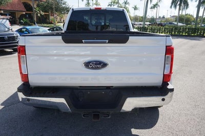 2017 Ford F-350SD DRW Lariat Super Duty