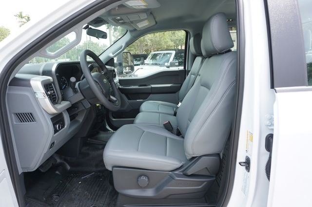 2026 Ford F-350SD DRW Base