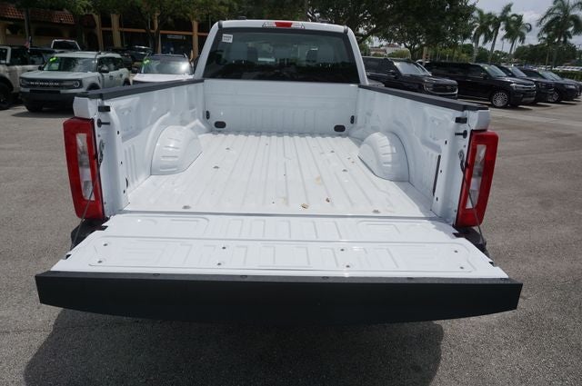 2026 Ford F-350SD DRW Base