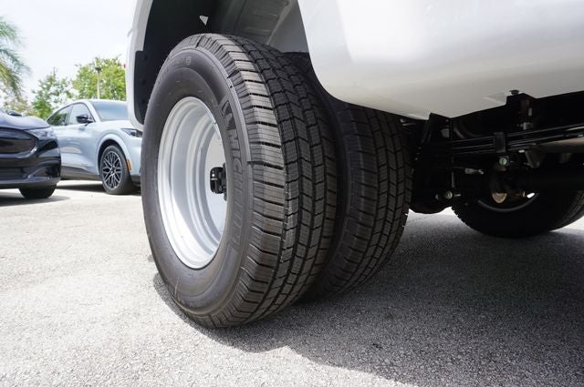 2026 Ford F-350SD DRW Base