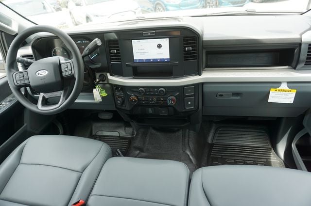 2026 Ford F-350SD DRW Base