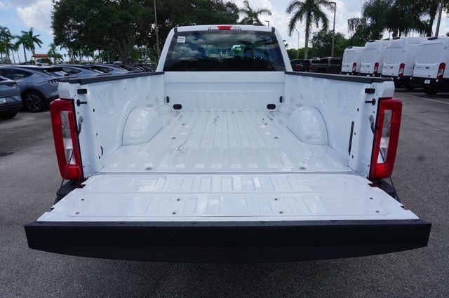 2026 Ford F-350SD DRW Base