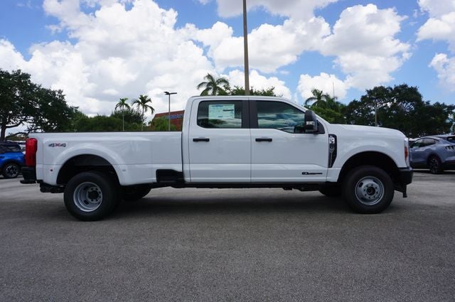 2026 Ford F-350SD DRW Base