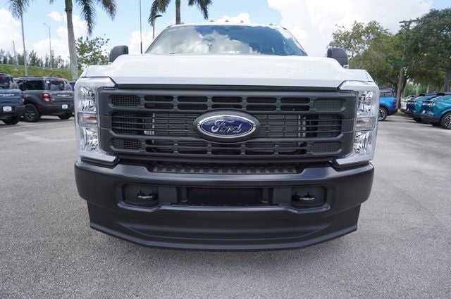 2026 Ford F-350SD DRW Base