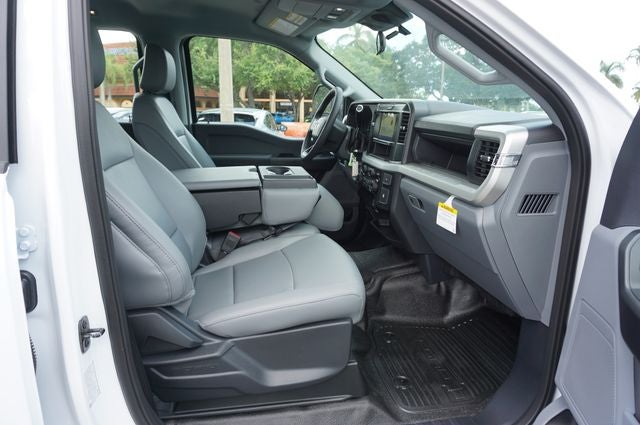 2026 Ford F-350SD DRW Base