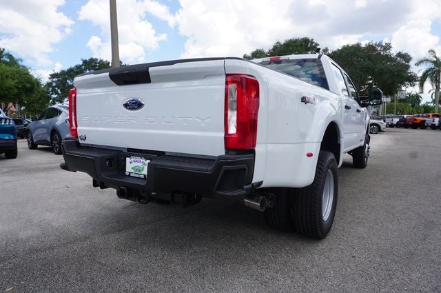 2026 Ford F-350SD DRW Base