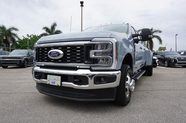 2026 Ford F-350SD Lariat Super Duty