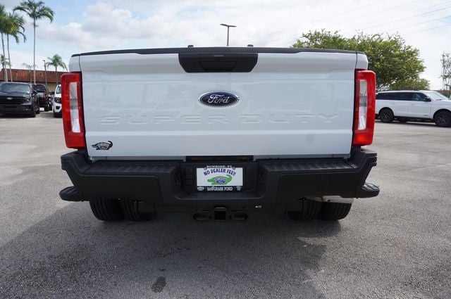 2026 Ford F-350SD Base
