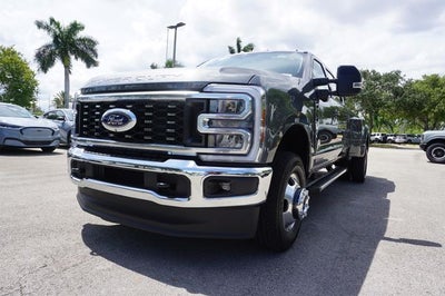 2026 Ford F-350SD DRW F-350® Lariat®
