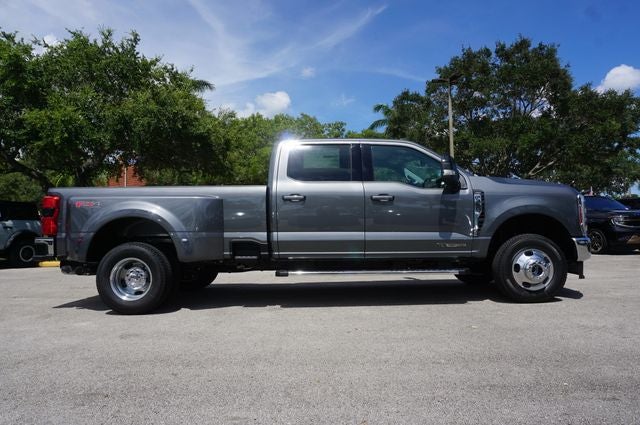 2026 Ford F-350SD DRW F-350® Lariat®