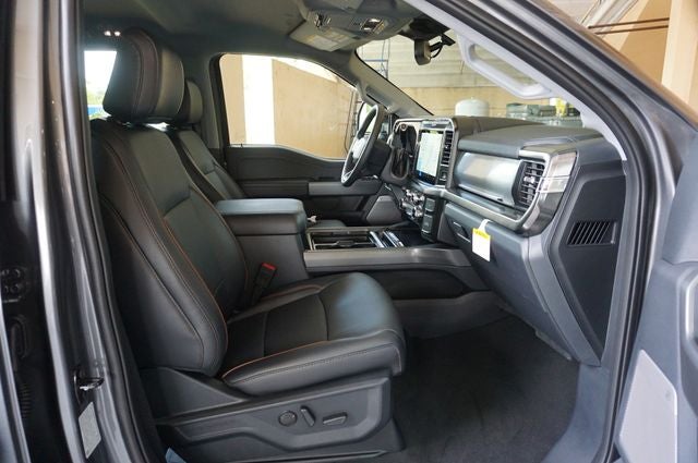 2026 Ford F-350SD DRW F-350® Lariat®