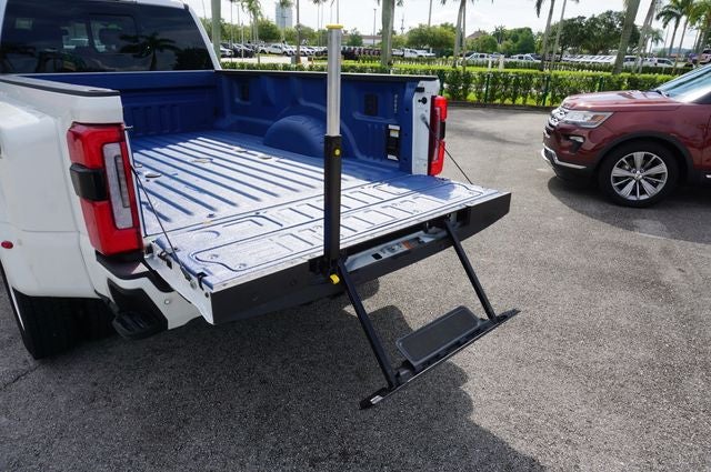 2024 Ford F-450SD LIMITED