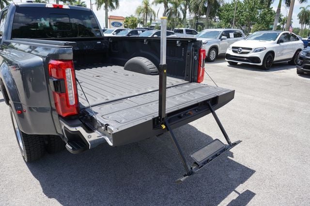2026 Ford F-450SD Lariat DRW