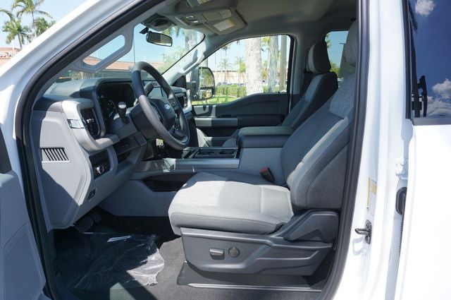 2026 Ford F-450SD Base