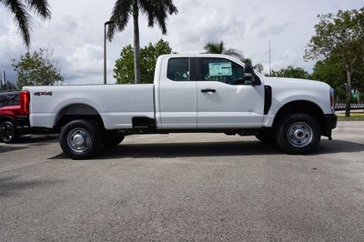 2027 Ford F-350SD F-350® XL