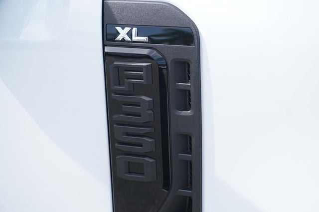 2027 Ford F-350SD F-350® XL