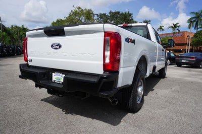 2027 Ford F-350SD F-350® XL