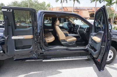 2022 Ford F-350SD Lariat Super Duty