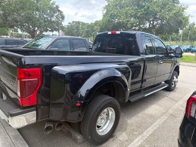 2022 Ford F-350SD Lariat Super Duty