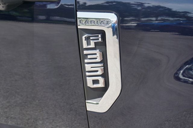 2022 Ford F-350SD Lariat Super Duty