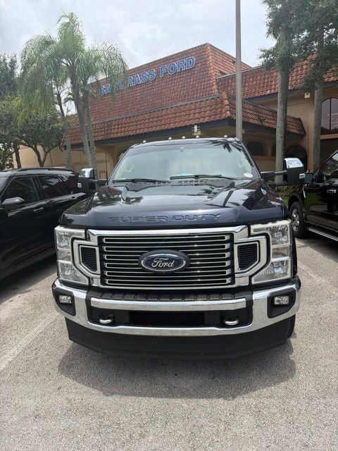2022 Ford F-350SD Lariat Super Duty