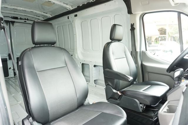 2025 Ford Transit-250 148 WB Medium Roof Cargo