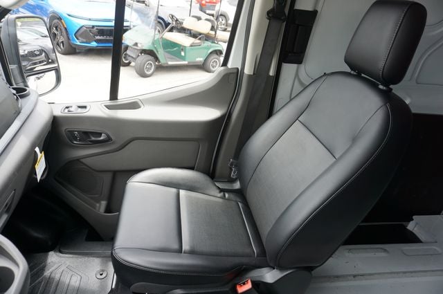 2025 Ford Transit-250 148 WB Medium Roof Cargo