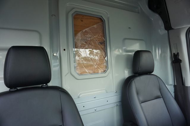 2024 Ford Transit-250 148 WB Medium Roof Cargo