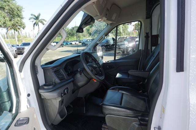 2025 Ford Transit-250 148 WB Medium Roof Cargo