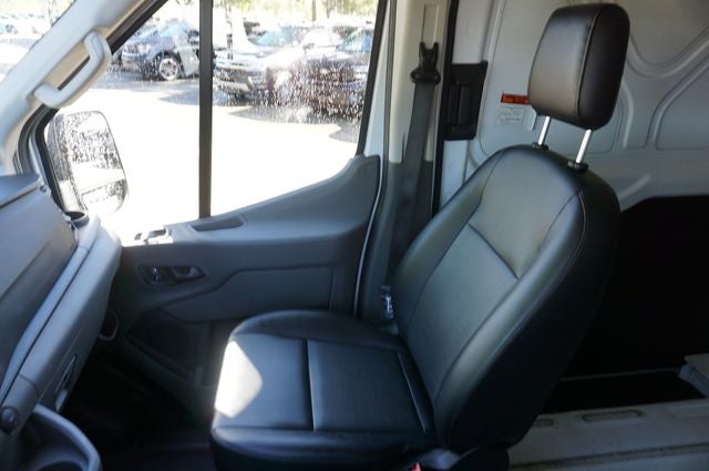 2025 Ford Transit-250 148 WB Medium Roof Cargo