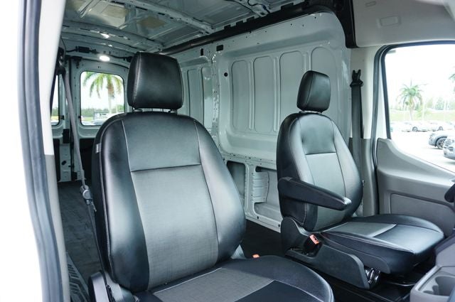 2024 Ford Transit-250 148 WB Medium Roof Cargo