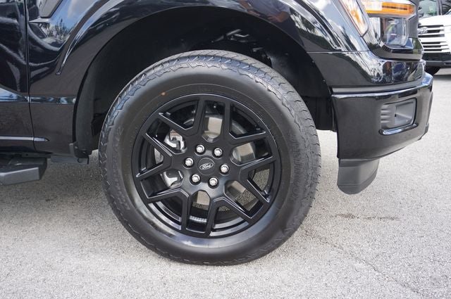 2025 Ford F-150 Base