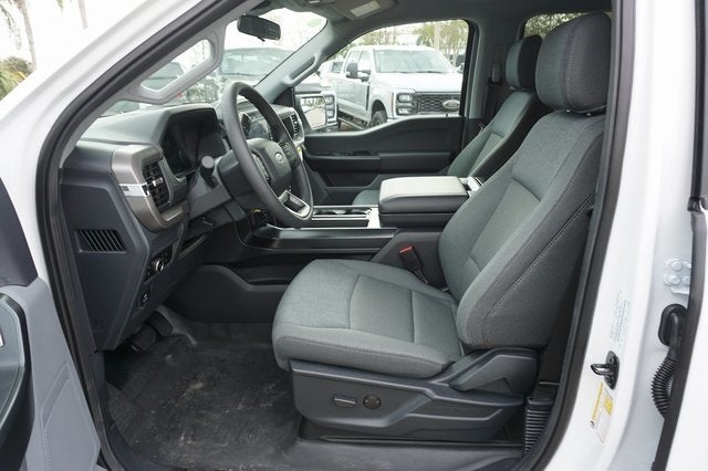 2025 Ford F-150 Base