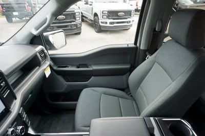 2025 Ford F-150 Base