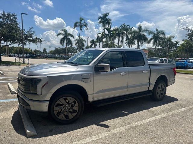 2023 Ford F-150 Lightning Base