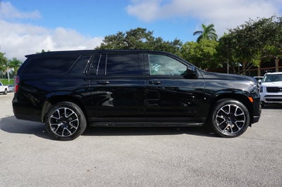 2023 Chevrolet Suburban RST