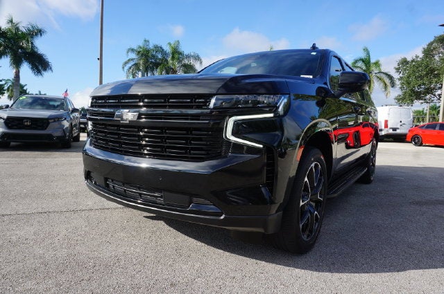 2023 Chevrolet Suburban RST