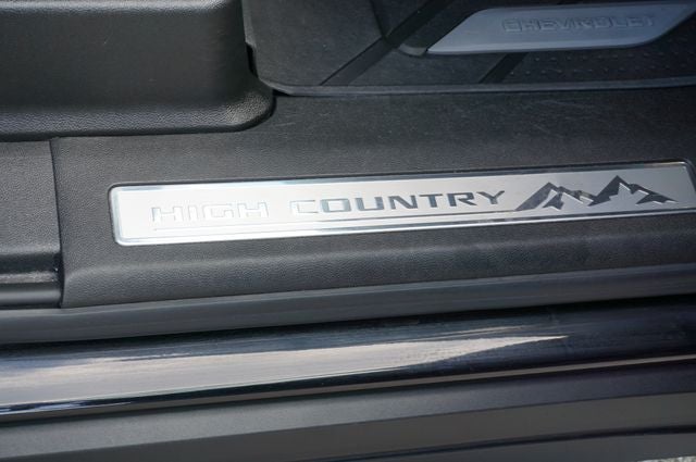 2024 Chevrolet Suburban High Country