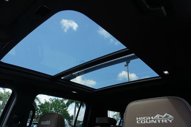 2024 Chevrolet Suburban High Country