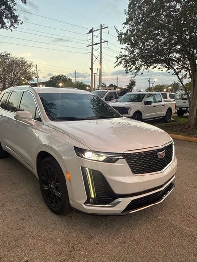 2022 Cadillac XT6 Base