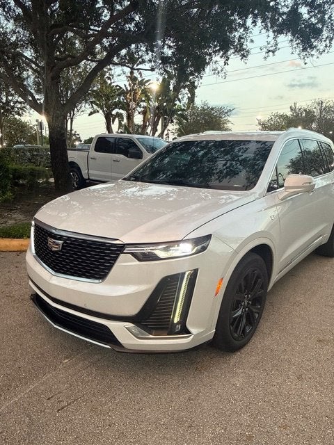 2022 Cadillac XT6 Base