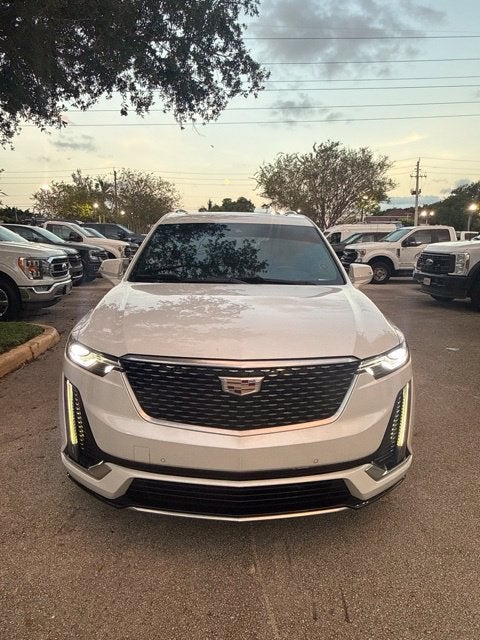 2022 Cadillac XT6 Base