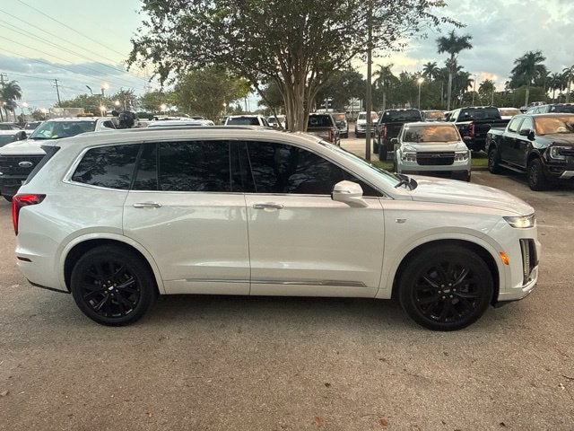 2022 Cadillac XT6 Base