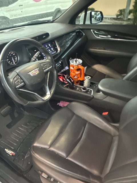 2022 Cadillac XT6 Base