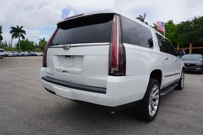 2019 Cadillac Escalade ESV Luxury