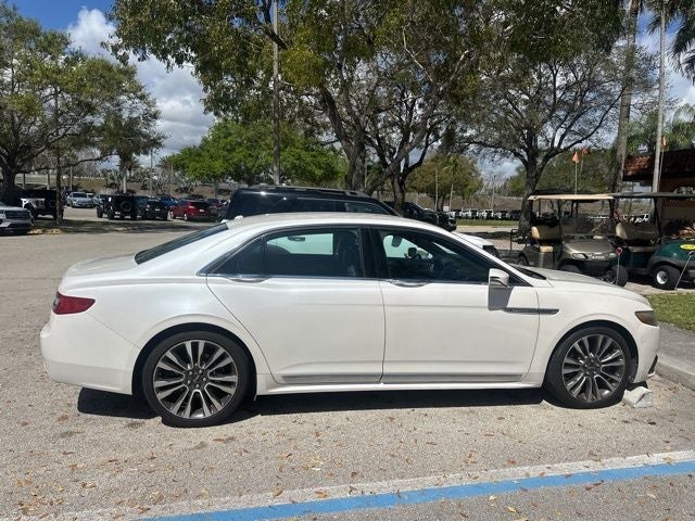 2017 Lincoln Continental Base
