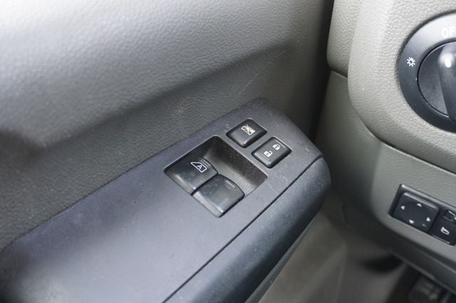 2019 Nissan NV2500 HD Base