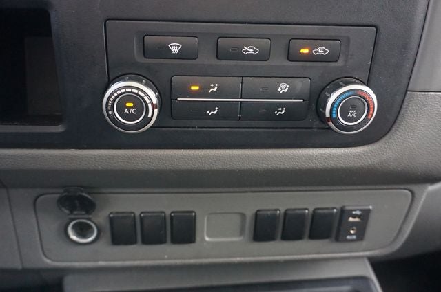 2018 Nissan NV2500 HD Base