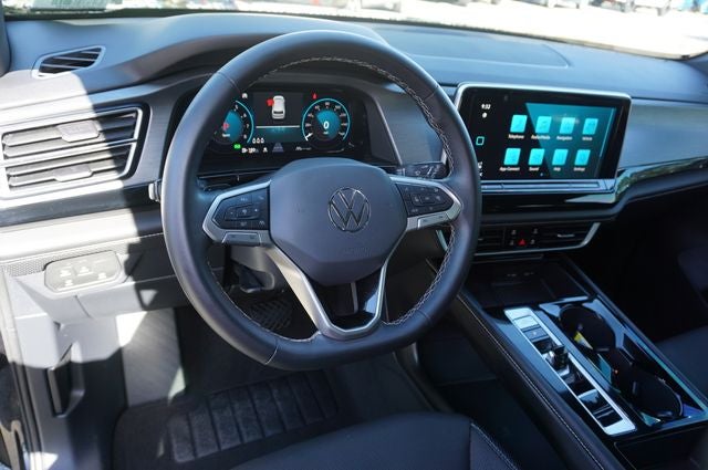 2024 Volkswagen Atlas Cross Sport 2.0T SE w/ Technology