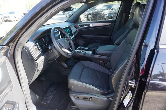 2024 Volkswagen Atlas Cross Sport 2.0T SE w/ Technology